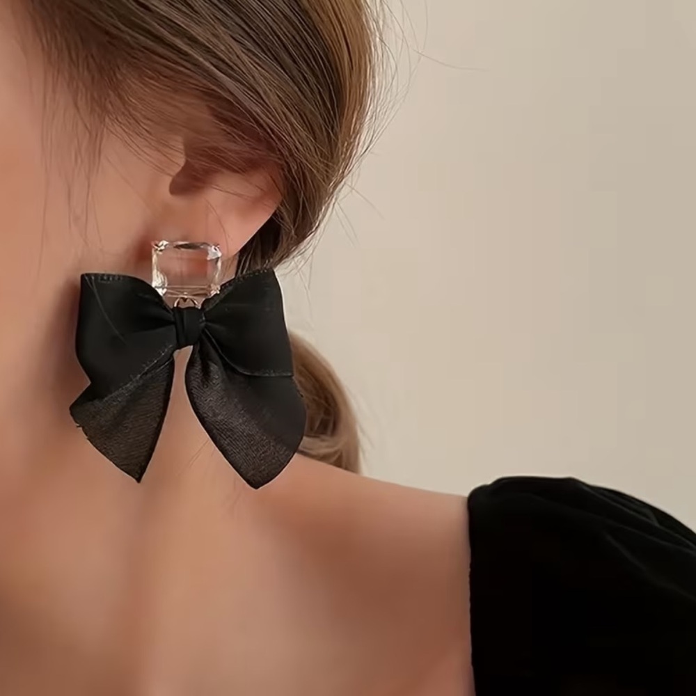New! Elegant Black Bow Earrings. Cute Black Bow Earrings. A4-148